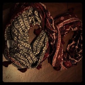 Stella & dot reversible infinity tassel scarf